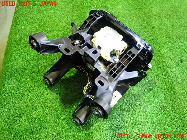 5UPJ-17007555]アウトランダーPHEV(GG3W)ATシフトレバー 中古_m0003.jpg