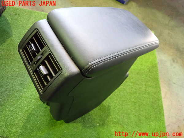 5UPJ-17007540]アウトランダーPHEV(GG3W)センターコンソール 中古_m0001.jpg
