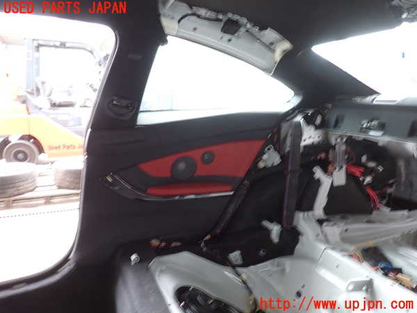 5UPJ-17017675]BMW M4 クーペ(3C30)(F82)右リアピラートリム 中古_m0001.jpg