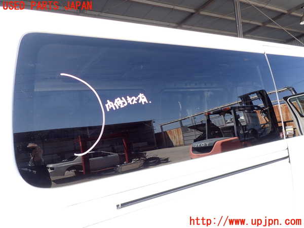 5UPJ-17021380]NV350 キャラバン バン(VW2E26)右クォーターガラス 中古 AGC M2L3_m0001.jpg