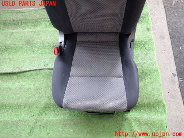 5UPJ-17027065]NV350 キャラバン バン(VW2E26)助手席シート 中古_m0002.jpg