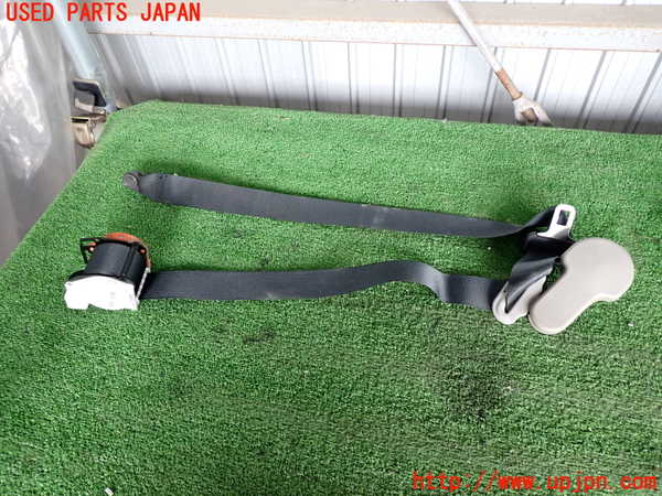 5UPJ-17027155]NV350 キャラバン バン(VW2E26)右2列目シートベルト 中古_m0002.jpg