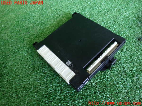 5UPJ-17036149]クラウン アスリート ハイブリッド(AWS210)コンピューター4 (MPX BODY) 中古_m0002.jpg
