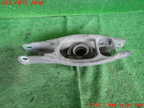 5UPJ-17045227]BMW 335i クーペ E92(WB35)左リアロアアーム2 中古_m0001.jpg