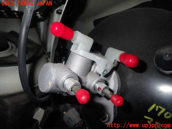 5UPJ-17054050]デリカD：5(CV1W)ブレーキマスターシリンダー 中古_m0001.jpg