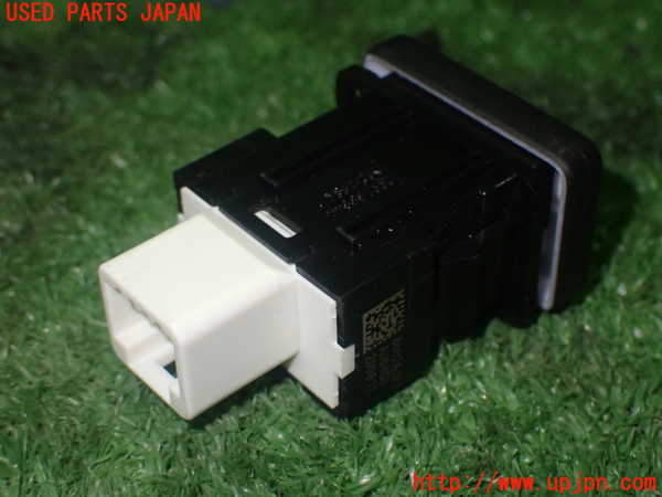 1UPJ-17056309]デリカD：5(CV1W)スイッチ4（アイドリングストップ） 中古_m0003.jpg
