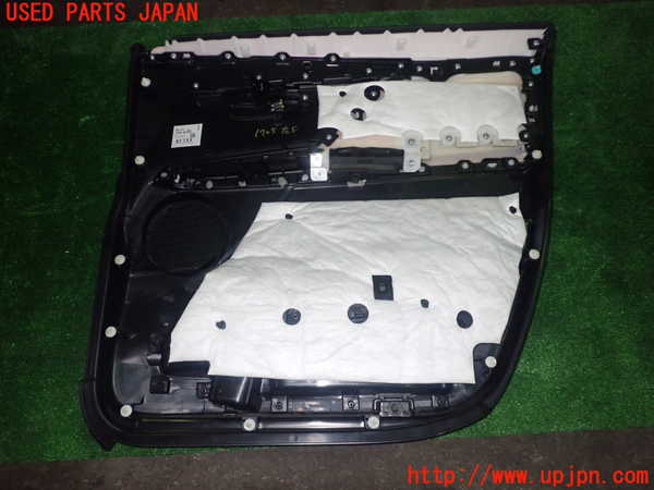 5UPJ-17051264]デリカD：5(CV1W)左前ドア内張り 中古_m0002.jpg