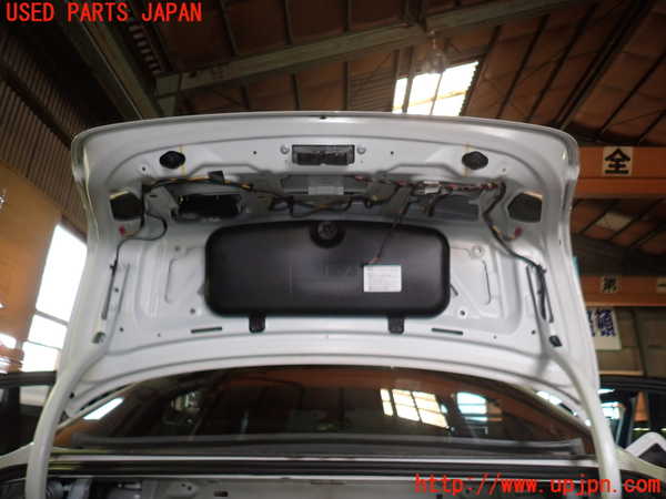 1UPJ-17061500]BMW アクティブハイブリッド5(AH5)(FZ35 F10)トランク 中古_m0004.jpg
