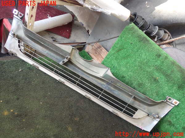 1UPJ-17101050]レジアスエース(ハイエース200系)(KDH201V)ラジエターグリル 中古_m0003.jpg