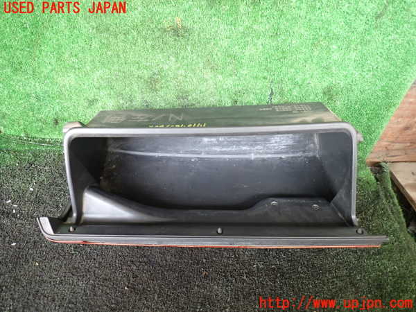 5UPJ-17107516]レジアスエース(ハイエース200系)(KDH201V)グローブボックス1 中古_m0003.jpg