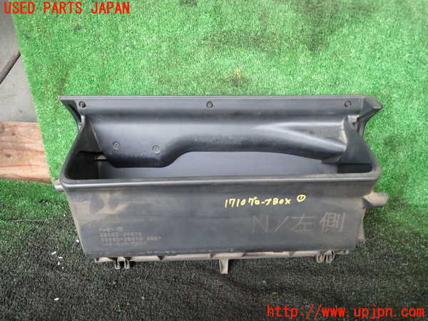 5UPJ-17107516]レジアスエース(ハイエース200系)(KDH201V)グローブボックス1 中古_m0004.jpg