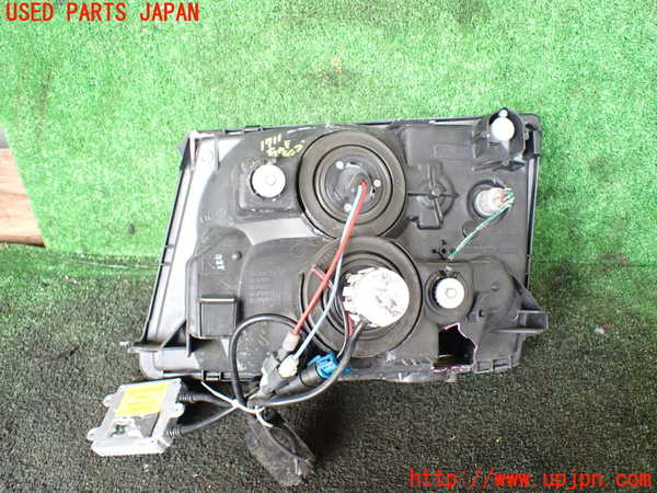 1UPJ-17111130]ランクル100系(UZJ100W)右ヘッドライト HID ジャンク部品取り_m0002.jpg