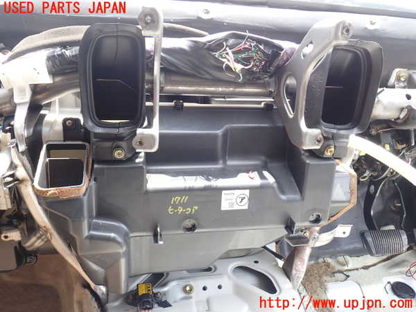 5UPJ-17116100]ランクル100系(UZJ100W)ヒーターコア 中古_m0001.jpg