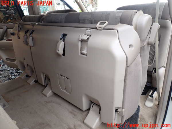 5UPJ-17117145]ランクル100系(UZJ100W)右2列目シート 中古_m0005.jpg
