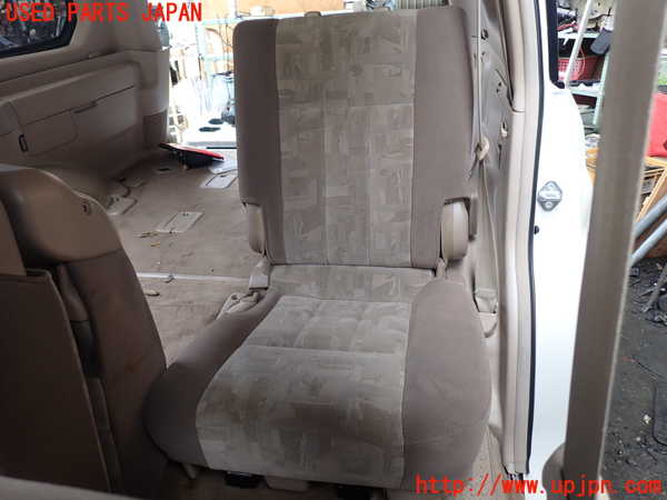5UPJ-17117175]ランクル100系(UZJ100W)左2列目シート 中古_m0001.jpg