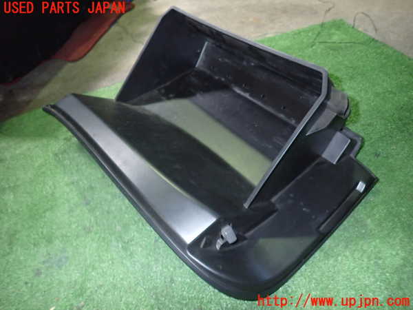 5UPJ-17147516]インプレッサ WRX-STi(GVF)グローブボックス1 中古_m0002.jpg