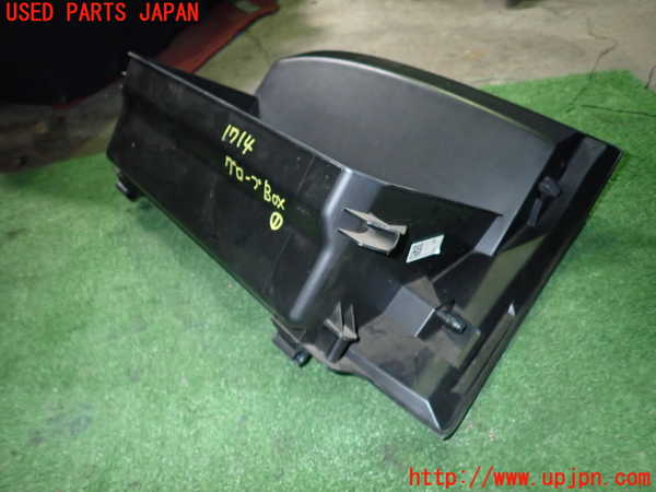 5UPJ-17147516]インプレッサ WRX-STi(GVF)グローブボックス1 中古_m0003.jpg