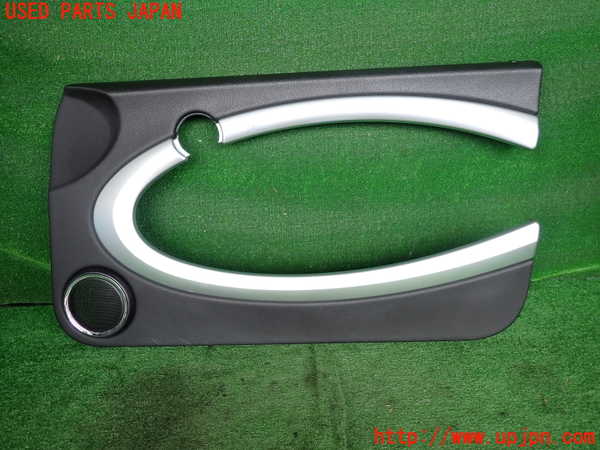 5UPJ-17211234]BMW ミニ(MINI)クーパーS R56(MF16S)右ドア内張り 中古_m0001.jpg