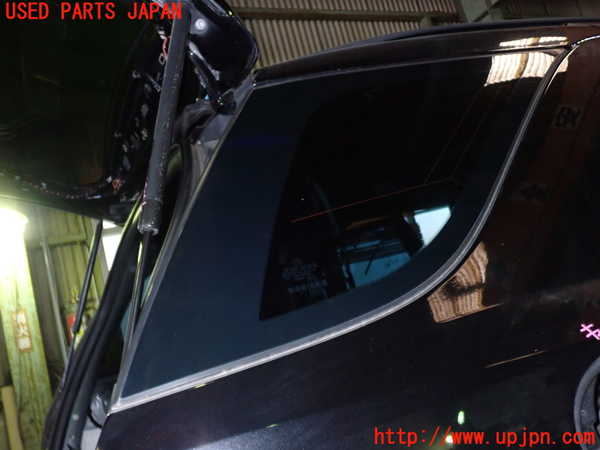 5UPJ-17221380]ベンツ ML350 4MATIC W164(164186)右クォーターガラス M274 中古_m0001.jpg
