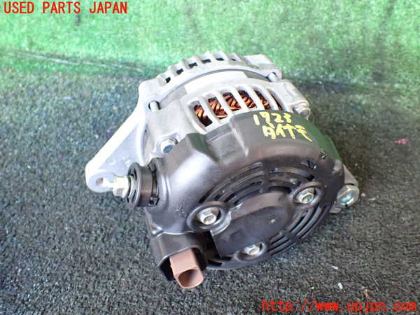 5UPJ-17236015]ジムニー シエラ(JB74W)オルタネーター(ダイナモ) 中古_m0002.jpg