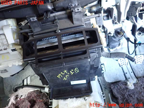 5UPJ-17246081]フェアレディZ(Z33(改))エバポレーター1 中古_m0001.jpg