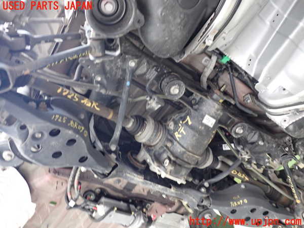 5UPJ-17255445]レクサス・GS300h(AWL10)リアスタビライザー 中古_m0001.jpg