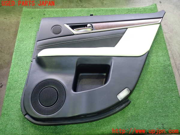 5UPJ-17251294]レクサス・GS300h(AWL10)右後ドア内張り 中古_m0001.jpg