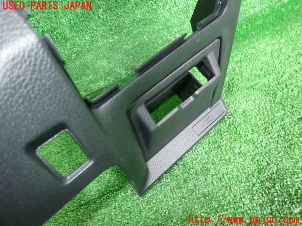 5UPJ-17267841]WRX STI(VAB)小物入れ1 中古_m0002.jpg