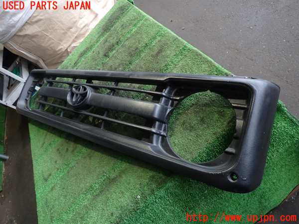 2UPJ-17271050]ランクル70系(HZJ77V(改))ラジエターグリル 中古_m0002.jpg