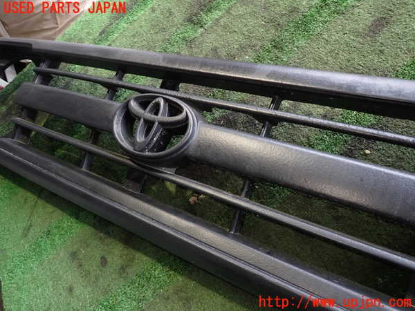 2UPJ-17271050]ランクル70系(HZJ77V(改))ラジエターグリル 中古_m0003.jpg
