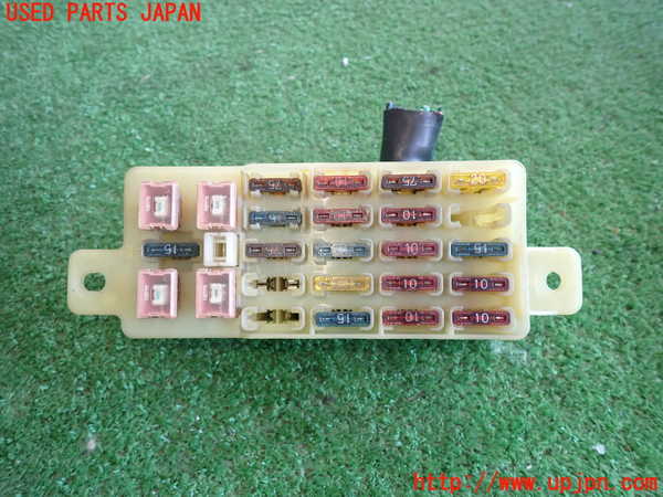 5UPJ-17276741]ランクル70系(HZJ77V(改))ヒューズボックス1 中古_m0001.jpg