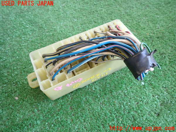 5UPJ-17276741]ランクル70系(HZJ77V(改))ヒューズボックス1 中古_m0002.jpg