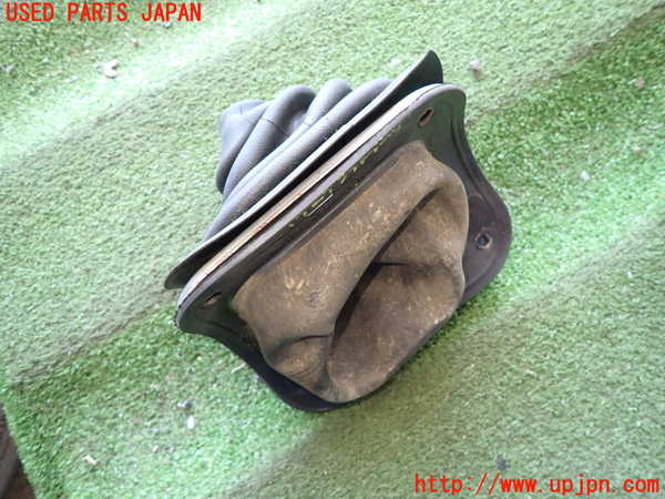 5UPJ-17277575]ランクル70系(HZJ77V(改))シフトブーツ 中古_m0002.jpg