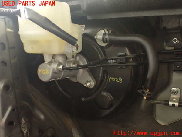 5UPJ-17284055]レクサス・NX300(AGZ10)ブレーキマスターバック 中古_m0001.jpg