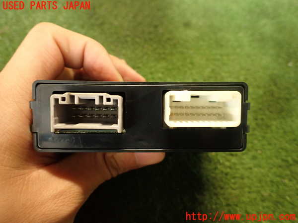 5UPJ-17286152]レクサス・NX300(AGZ10)コンピューター7 (パーキングブレーキ) 中古_m0004.jpg