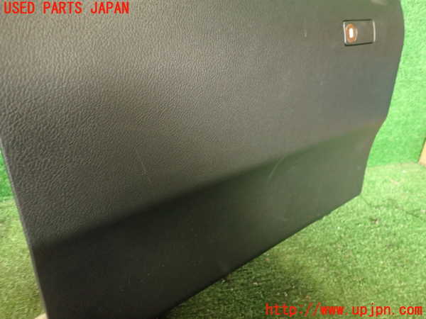 5UPJ-17287516]レクサス・NX300(AGZ10)グローブボックス1 中古_m0004.jpg