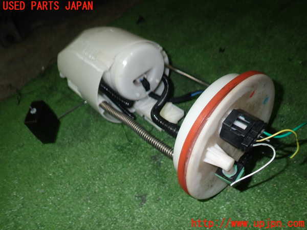 5UPJ-17302510]アバルト・124スパイダー(NF2EK)燃料ポンプ 中古_m0002.jpg