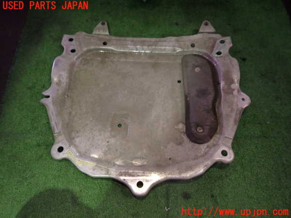 5UPJ-17302170]アバルト・124スパイダー(NF2EK)エンジンアンダーカバー 中古_m0003.jpg