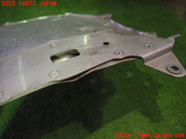 5UPJ-17302170]アバルト・124スパイダー(NF2EK)エンジンアンダーカバー 中古_m0004.jpg