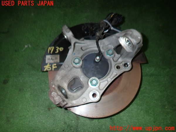 5UPJ-17304290]アバルト・124スパイダー(NF2EK)右フロントナックルハブ 中古_m0002.jpg