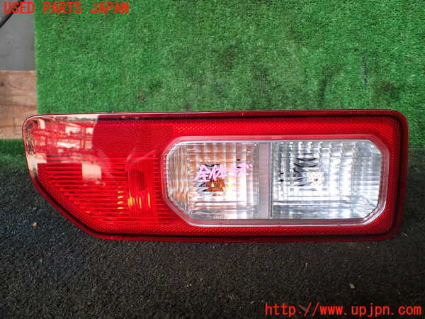 5UPJ-17331536]ジムニー(JB64W)左テールランプ 中古_m0001.jpg