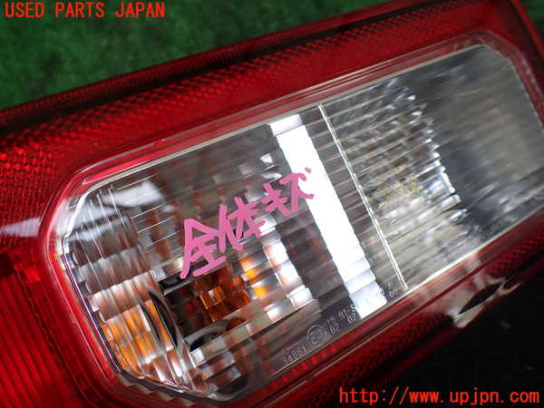 5UPJ-17331536]ジムニー(JB64W)左テールランプ 中古_m0002.jpg