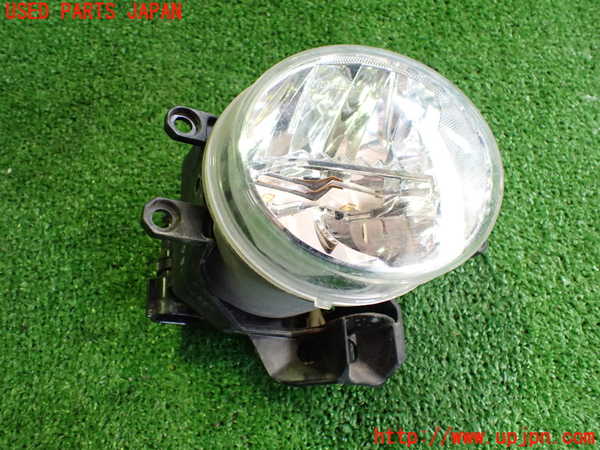 5UPJ-17341180]クラウン ロイヤル ハイブリッド(AWS210)右フォグ 中古_m0001.jpg