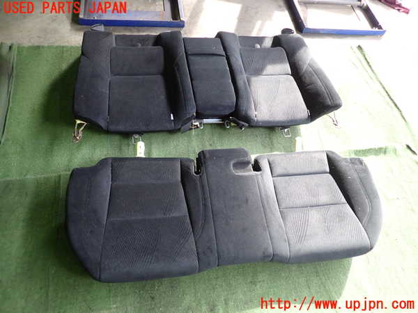 5UPJ-17347385]クラウン ロイヤル ハイブリッド(AWS210)リアシート 中古_m0001.jpg