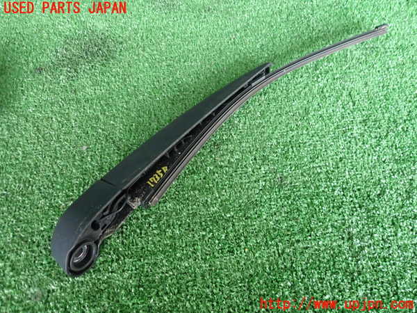 5UPJ-17351661]BMW 118i F40(7K15)リアワイパーアーム1 中古 1シリーズ_m0002.jpg
