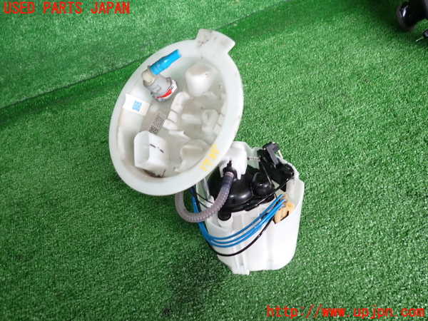 5UPJ-17352510]BMW 118i F40(7K15)燃料ポンプ 中古 1シリーズ_m0001.jpg
