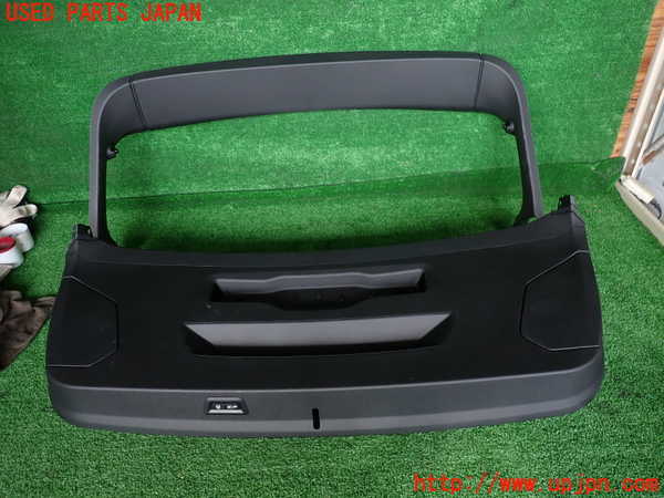 5UPJ-17351578]BMW 118i F40(7K15)バックドア内張り 中古 1シリーズ_m0001.jpg