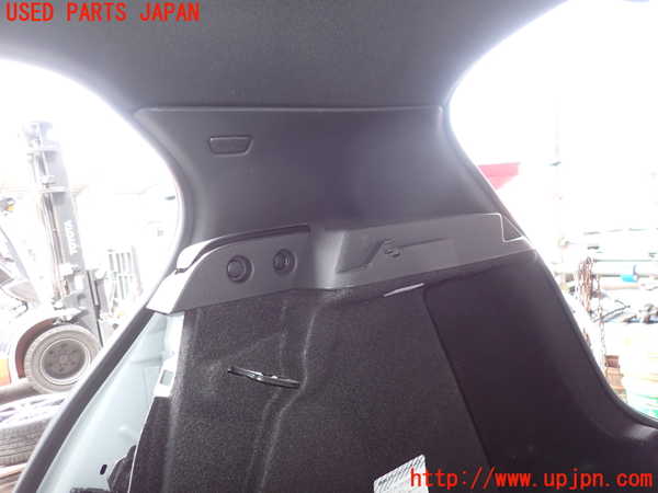 5UPJ-17357675]BMW 118i F40(7K15)右リアピラートリム 中古 1シリーズ_m0002.jpg
