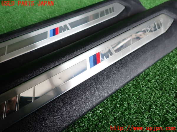 5UPJ-17357740]BMW 118i F40(7K15)スカッフプレート 中古 1シリーズ_m0002.jpg
