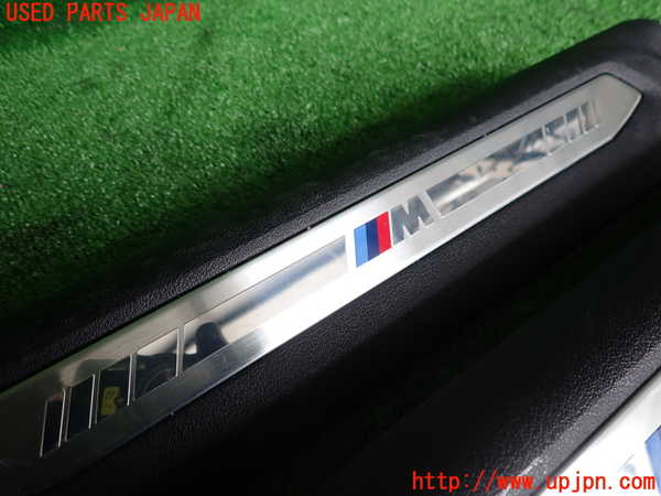5UPJ-17357740]BMW 118i F40(7K15)スカッフプレート 中古 1シリーズ_m0003.jpg